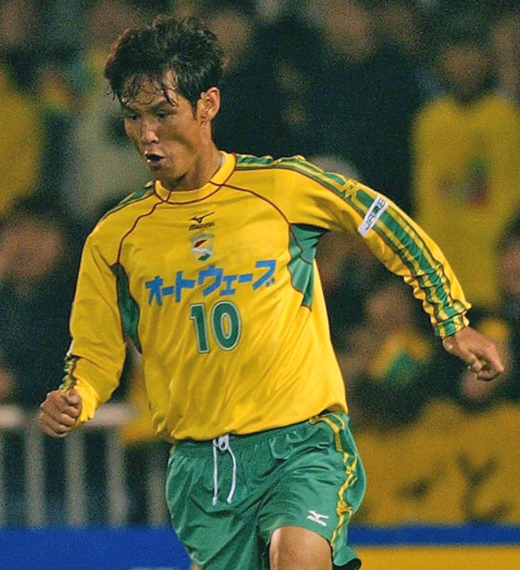 ジェフユナイテッド千葉、ホームタウン「広域化20年」ユニを発表！“オシム監督1年目”が甦るデザイン｜写真4