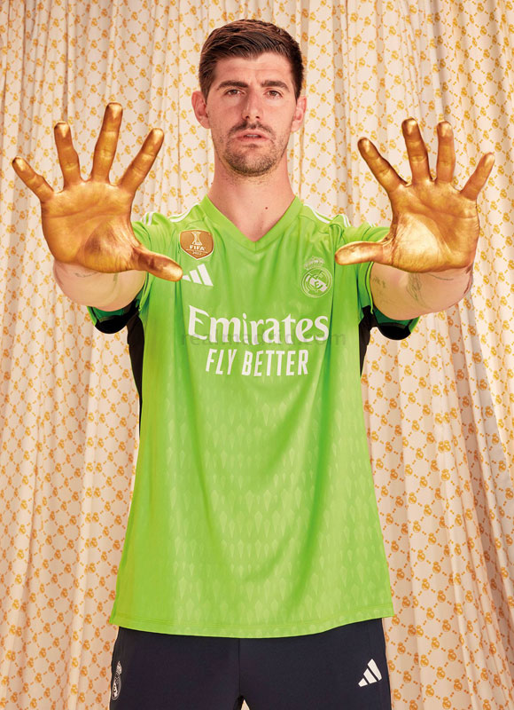 レアル・マドリー、23-24新ユニ発表！復活の「オレンジゴールド×ネイビー」その意味とは｜写真7