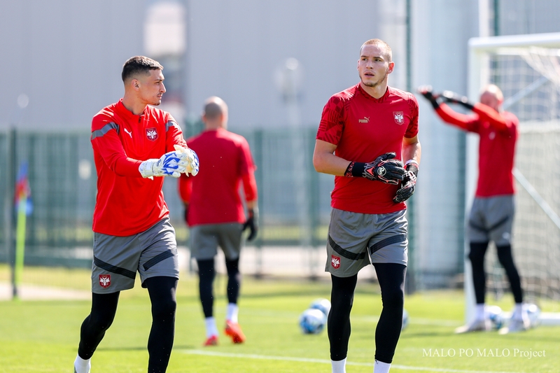 ストイコヴィッチ監督が自信を見せる「首位決戦の前日」 喜熨斗勝史コーチ率いる練習を現地で撮影した｜写真7