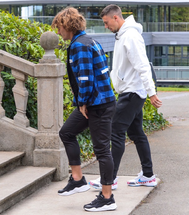 エムバペにグリーズマン！フランス代表の「秋私服」がかわいい｜写真20