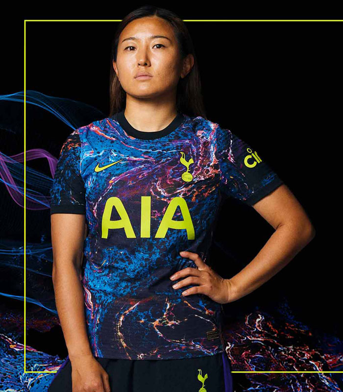 トッテナム、「斬新すぎて言葉がでない」21-22新ユニフォームを発表｜写真5