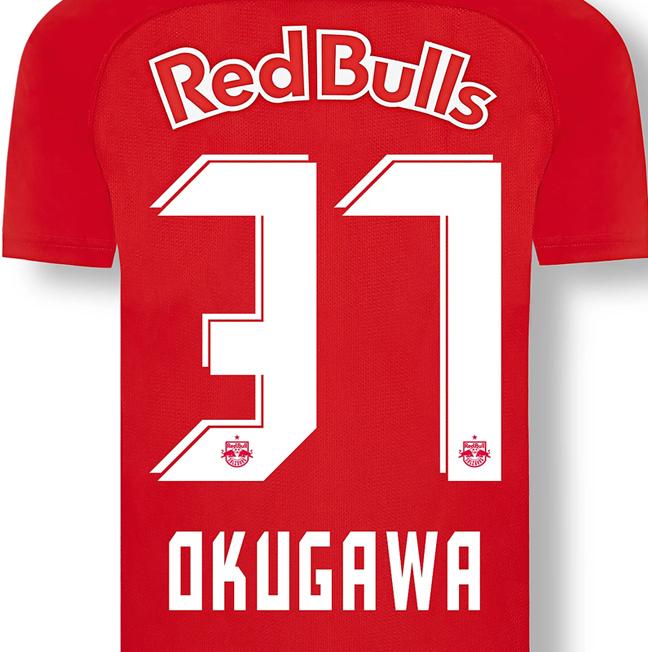 奥川のRBザルツブルク、2020-21新ユニフォーム発表！「微妙な半々デザイン」｜写真4