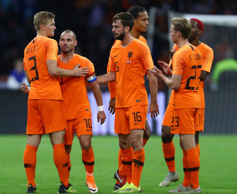スナイデルのオランダ代表引退を「9つのオランイェ」で追憶する｜写真19