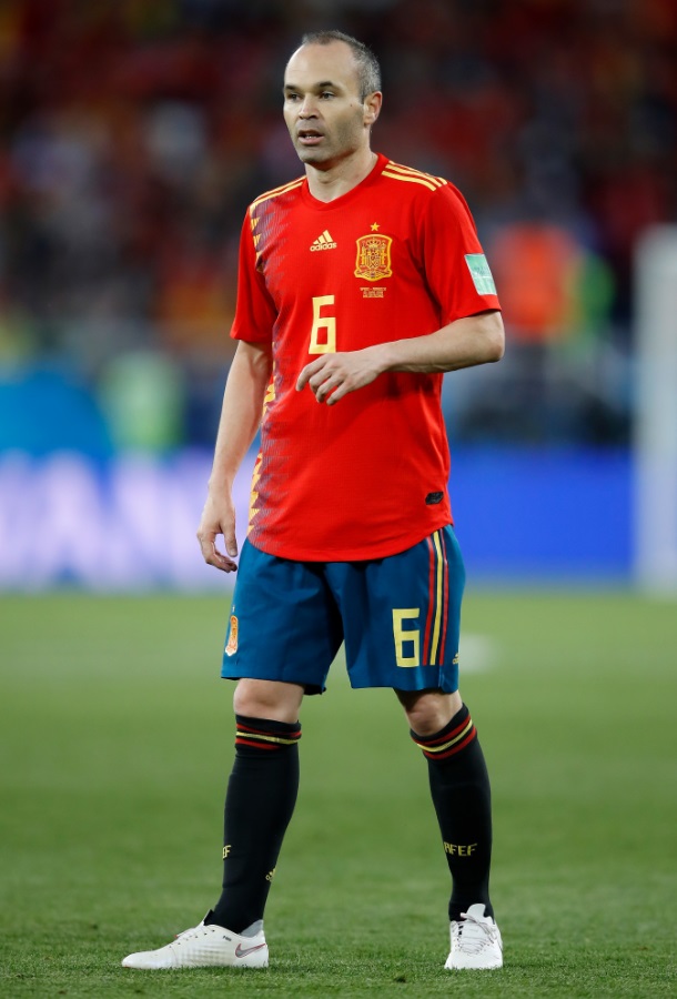 ラツィオ鎌田大地も！攻撃が武器なのに背番号6をつけたスター6人｜写真2