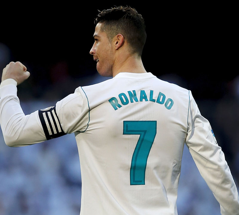 Jリーグが「背番号フォント」を統一！欧州5大リーグの共通ネームナンバーはこんな感じ｜写真3