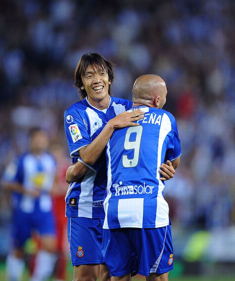 中村俊輔と「最強の同僚」ベストイレブン！恐怖のボランチが2人｜写真8