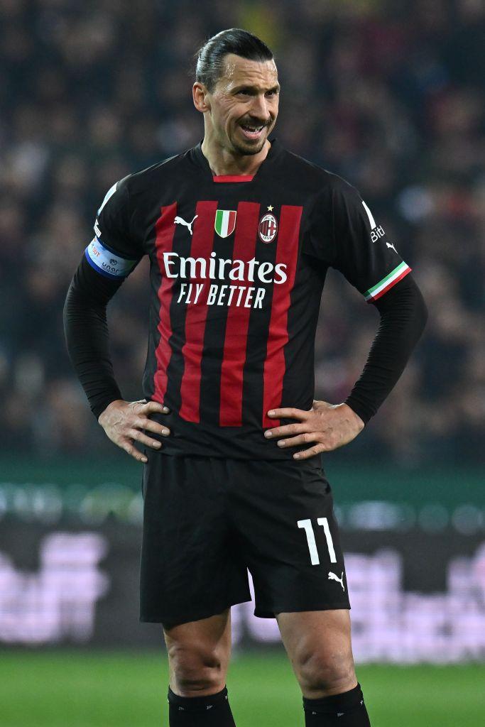 「デカいのに足元が上手かった」最強ストライカー、ベスト5｜写真5