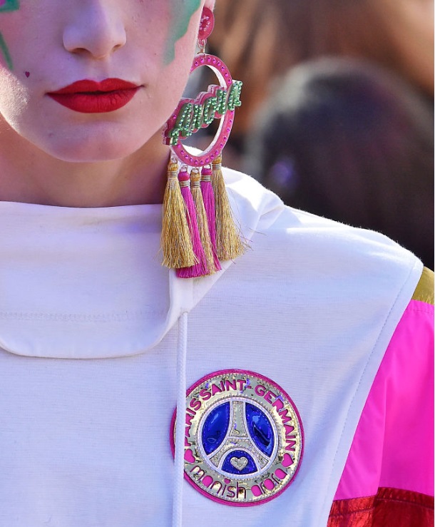 PSGの「強烈コラボアイテム」をパリコレで発見！こりゃファンキーだ｜写真7