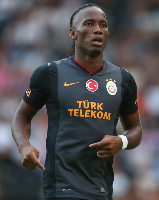 引退のディディエ・ドログバ、「記憶と記録に残したい」数多のユニフォーム姿｜写真10