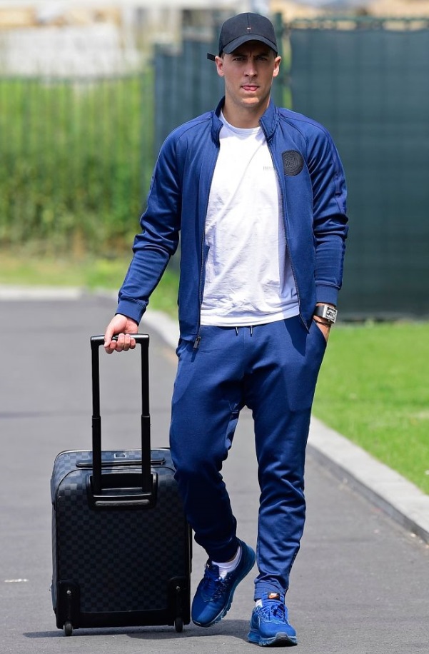 アザールにデ・ブライネ！ベルギー代表は普段こんな「私服」 を着てる｜写真17