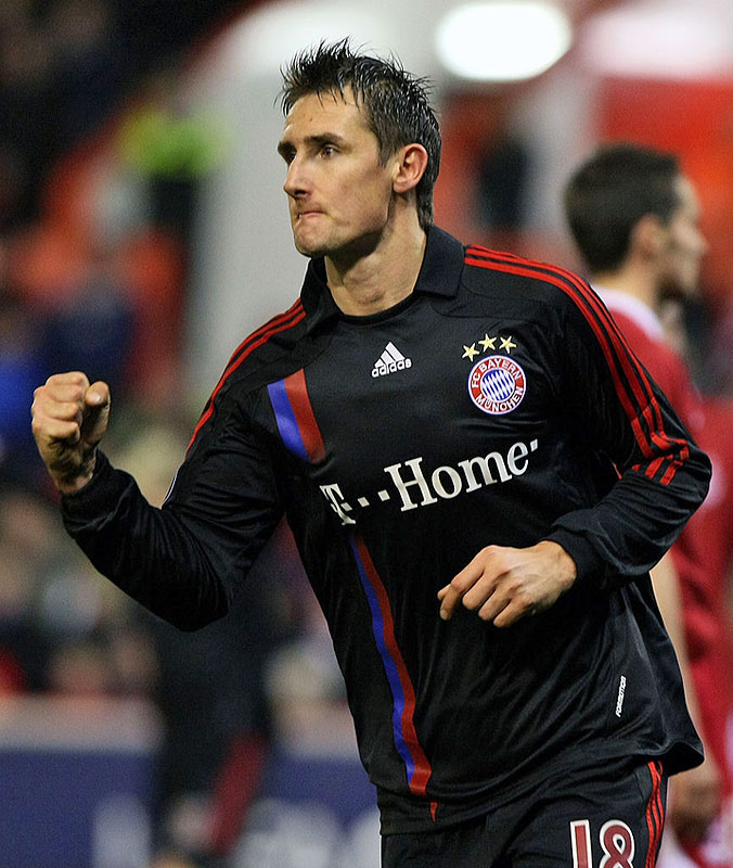 バイエルン、歴史を彩る9つの「2000年代までのユニフォーム」｜写真9