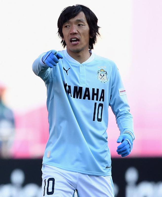 ジュビロ磐田「歴代最高のユニフォーム」8選！リーグ屈指の美しきサックスブルー｜写真2