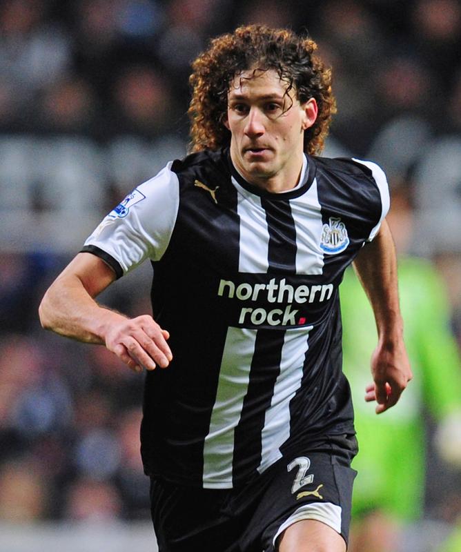 ニューカッスル、中堅時代の「最高にかっこいい白黒ユニフォーム」10選｜写真3