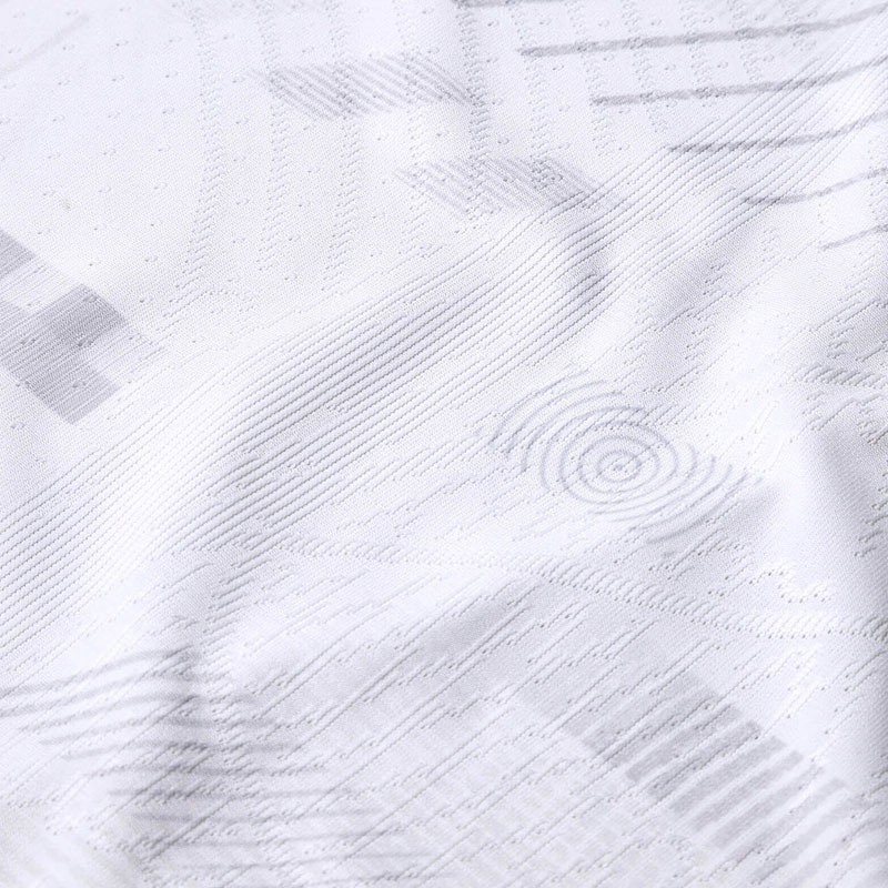 トッテナムが23-24新ユニフォーム発表！「シンプルだけど非常に面白い」デザインの意味とは｜写真3