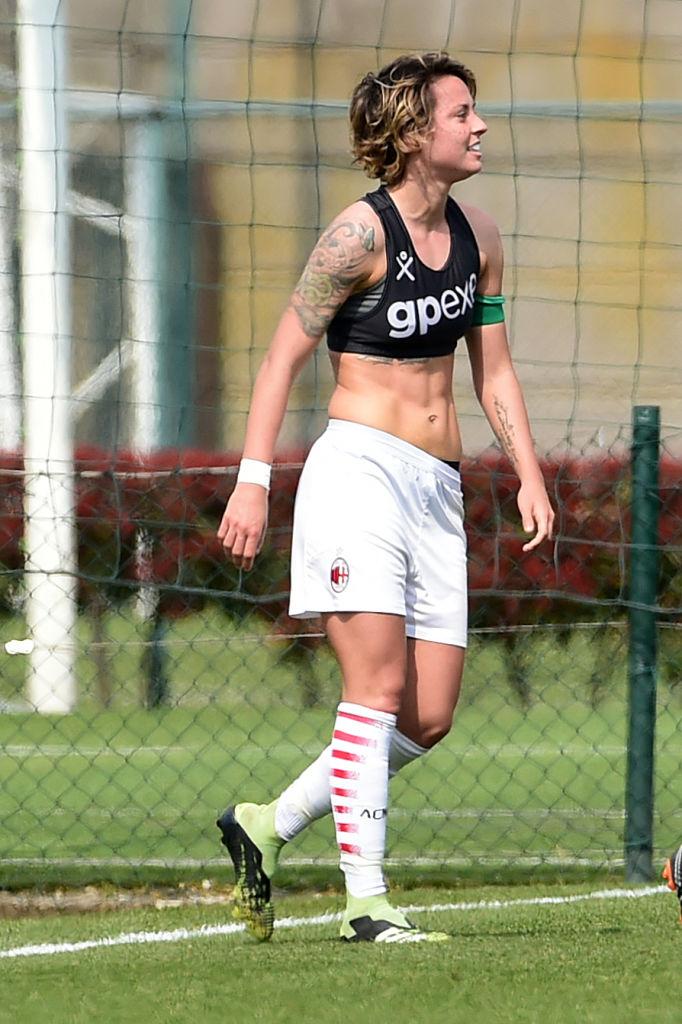 「ゴール後にユニフォームを脱いだ」女子サッカーのスター選手5名｜写真5