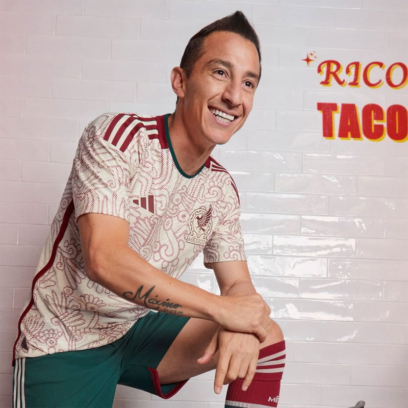 独断と偏見で選ぶ！カタールW杯「最高のユニフォーム」11選｜写真22