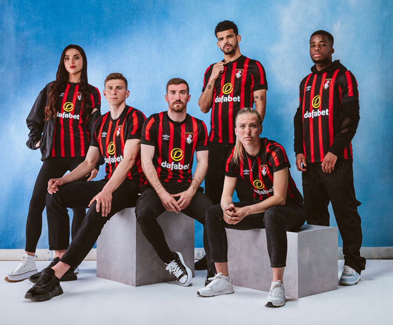 「ミラン・スタイル」が復活！ボーンマス、23-24新ユニフォームは人気のレトロなストライプ｜写真7