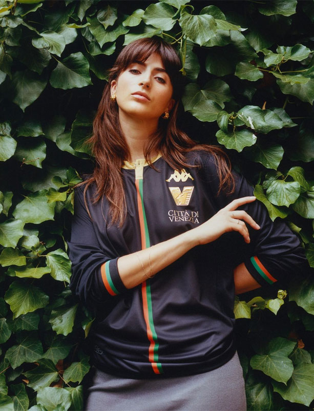 この秋「街着にしてみたい」おしゃれサッカーユニフォーム5選｜写真11