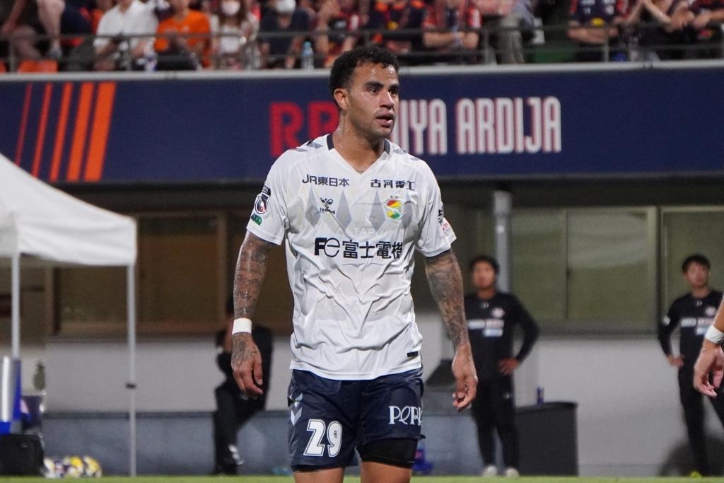 FWカルリーニョス・ジュニオが「頭でもゴールを決められる」と決勝点！J2ジェフユナイテッド千葉が国立の借りを返す｜写真5