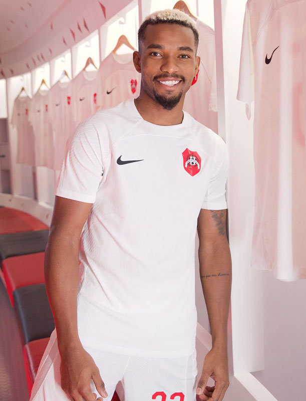 谷口彰悟が所属！古豪アル・ラーヤン、「NIKEが新サプライヤー」の今季ユニは王道のシンプルデザイン｜写真3