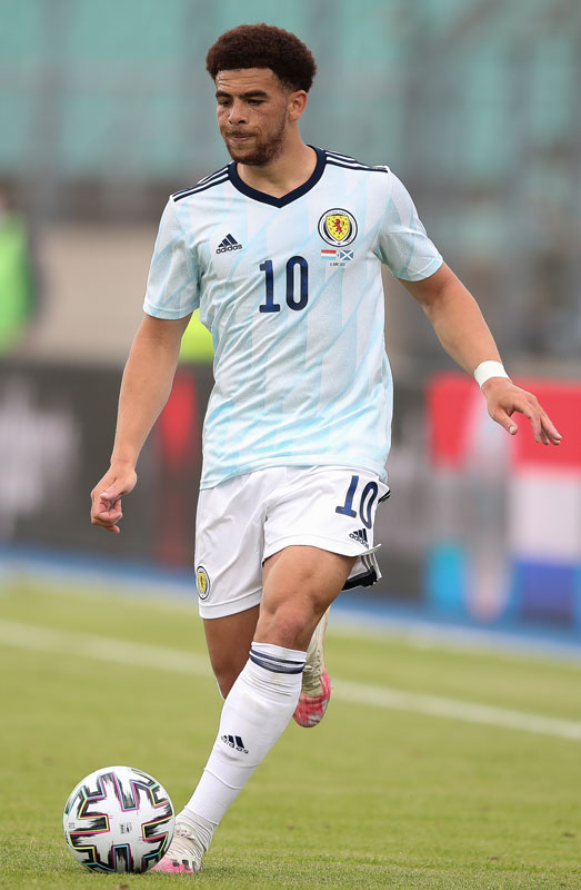 スコットランド代表、「25年ぶりの本大会」を戦うEURO2020ユニフォーム！｜写真6