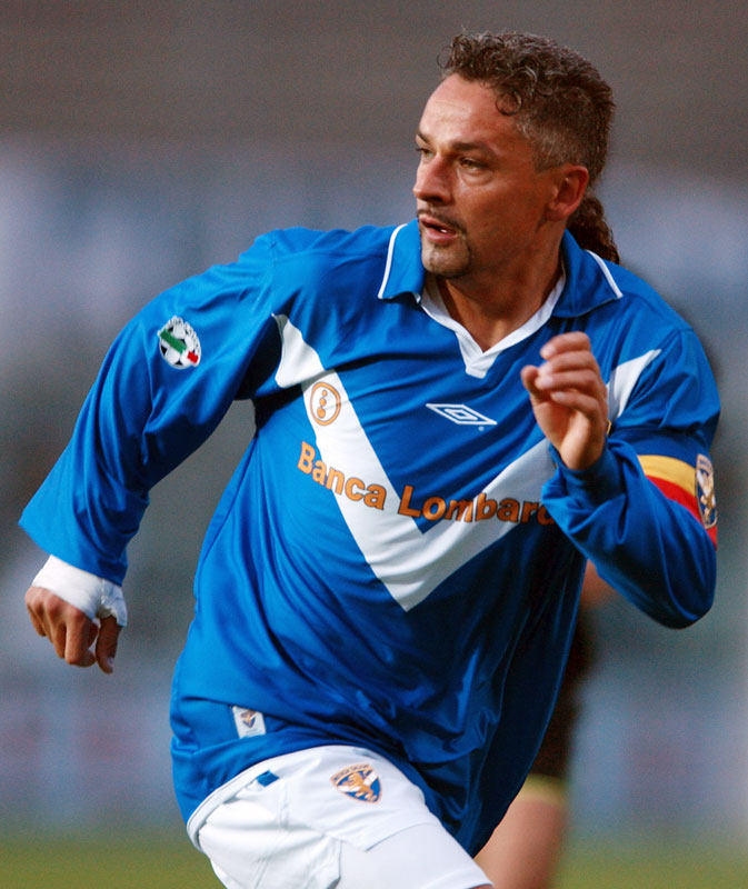 あのJクラブも！伝統継承の「V字デザイン」ユニフォーム5選｜写真4