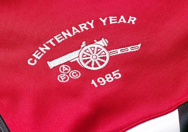 冨安にも着てほしい！アーセナル、「ヴィンテージ感が魅力」レトロジャケット｜写真4