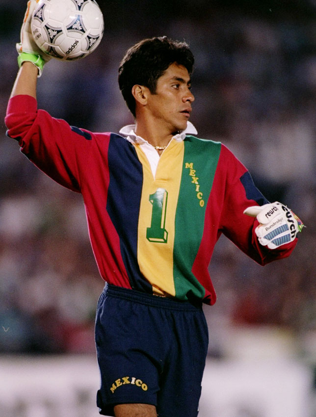 クレイジー！メキシコ代表、伝説のGK「カンポスのド派手ユニフォーム」8選｜写真2