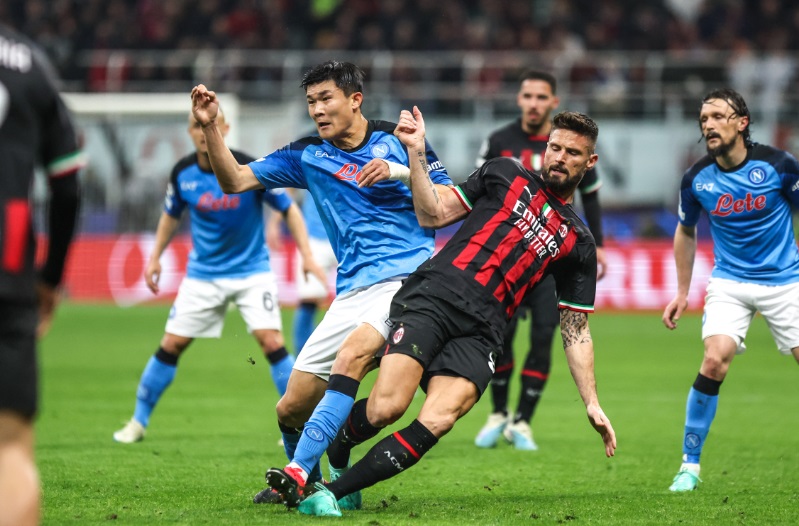 アジア人が世界5位！世界最強のセンターバック10人｜写真6