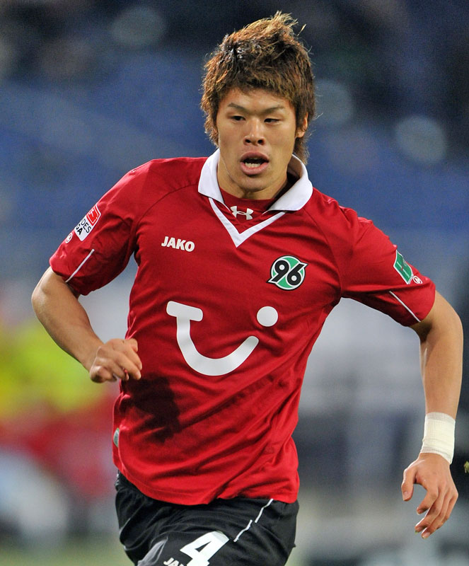 読み方わからん！胸に「謎スポンサーロゴ」のユニフォーム6選｜写真6