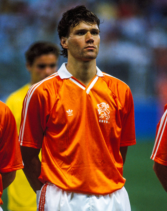 カタールW杯を前に見る、1990年イタリア大会「最高にかっこいいユニフォーム」10選｜写真8