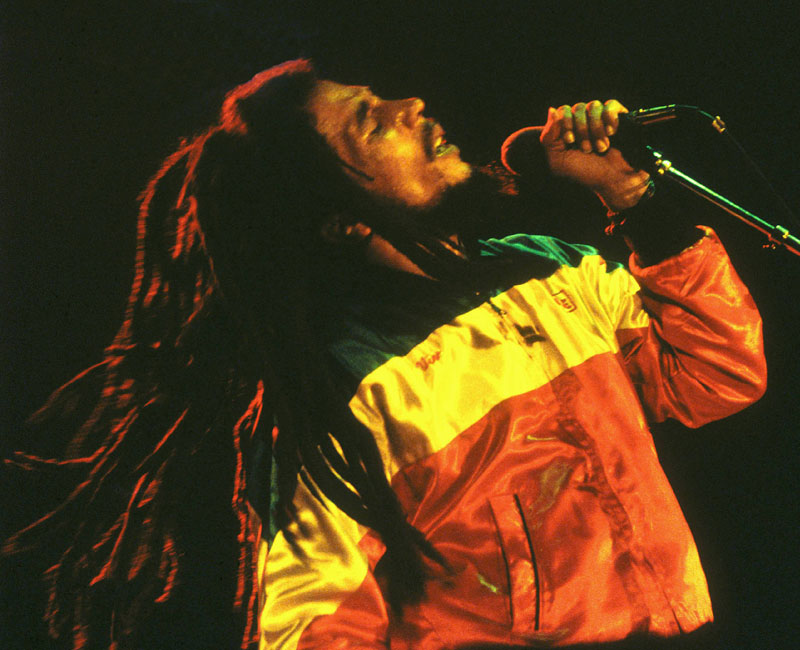 売り切れ必至！「伝説的レゲエシンガー」のカッコよすぎるユニフォームが発表される｜写真4