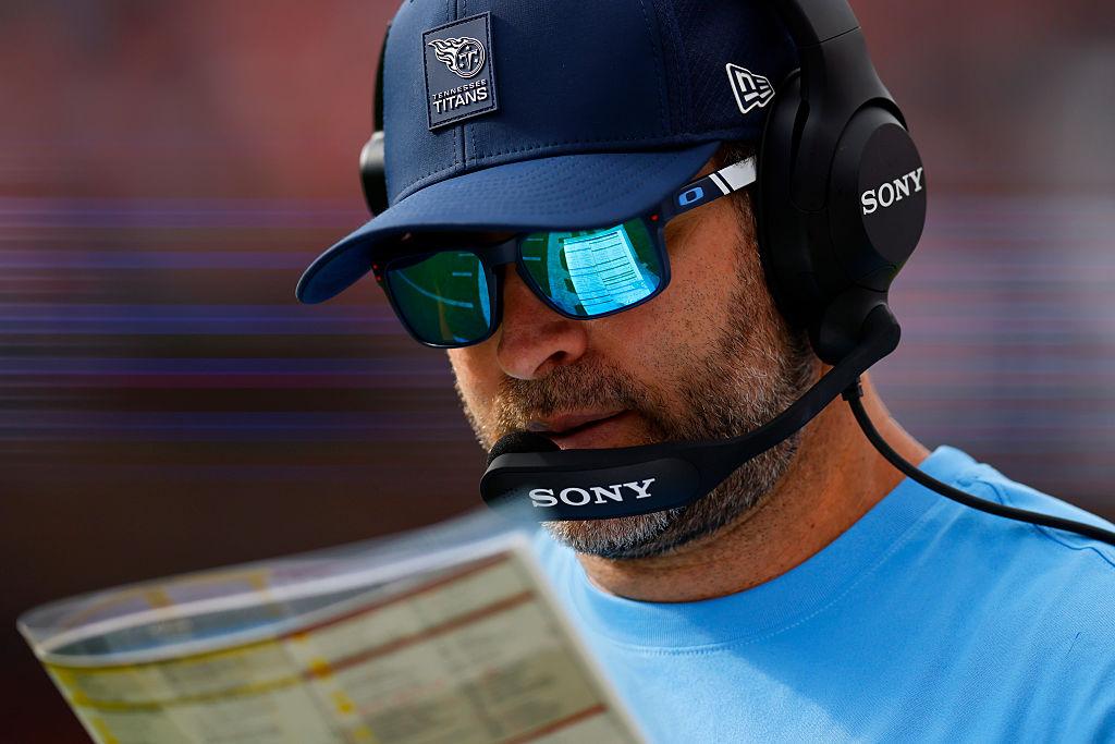 サッカー日本代表が遠征中のアメリカでNFL開幕！日本の『SONY製』ヘッドセットが目立ちまくる｜写真4