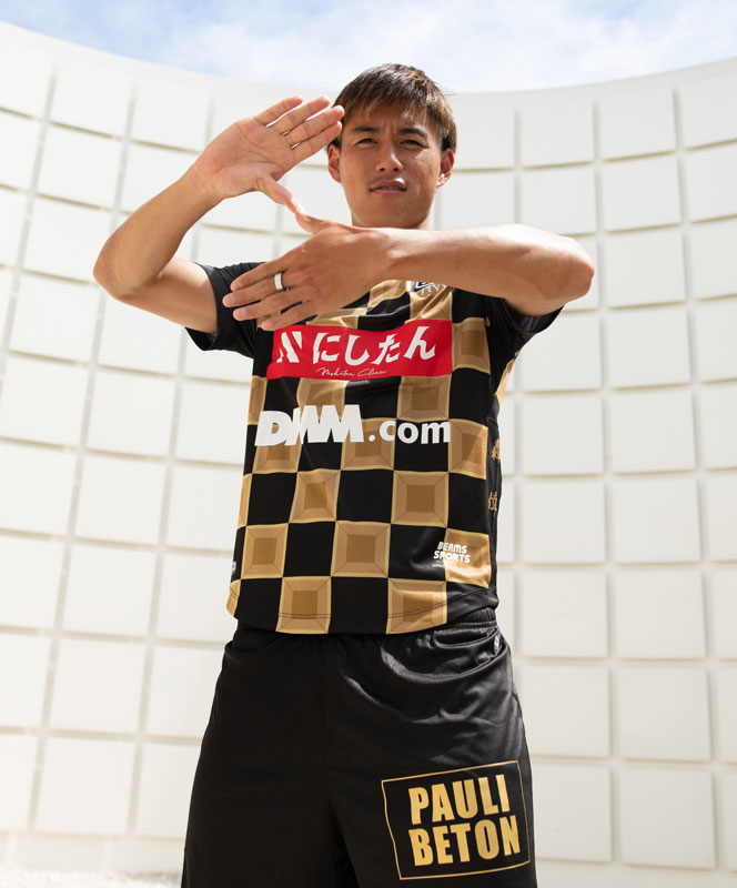 シント＝トロイデン、2022-23新ユニフォーム発表！日本的な「市松模様」を描く｜写真4