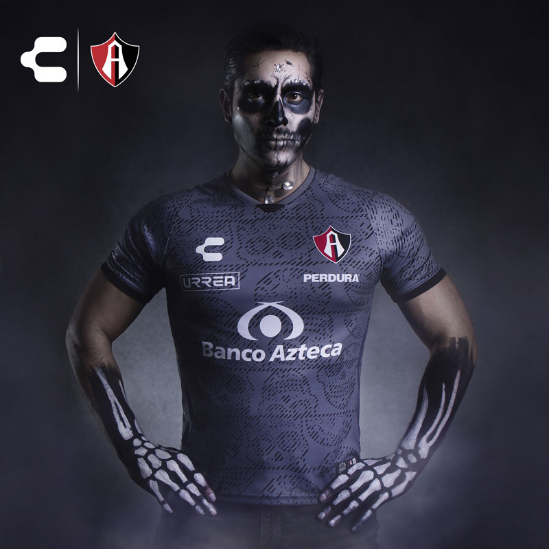 「怖美しい...」アトラス、奇祭“死者の日”の骸骨ユニフォーム！ビジュアルもすごい｜写真4