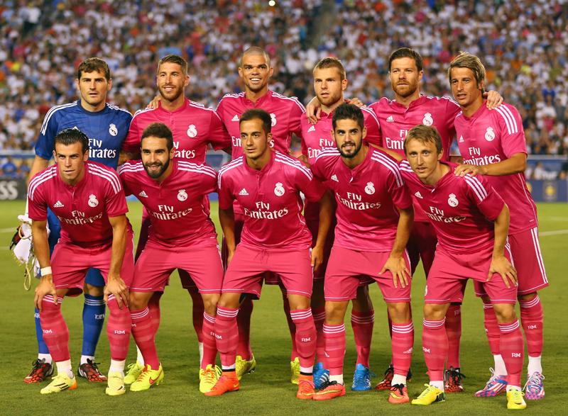 春を感じる桜色！「ピンクのユニフォーム」10選｜写真4