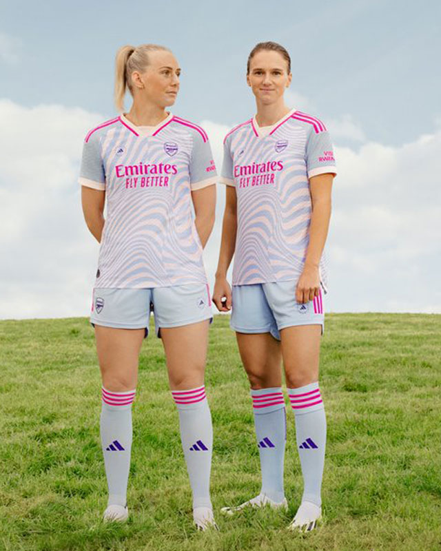 アーセナル、史上初の「女子チーム専用ユニフォーム」登場！ステラ・マッカートニーとの“コラボアイテム”をご紹介｜写真12