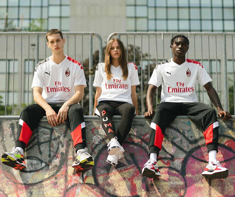 ミラン、2019-20アウェイユニフォームを発表！「頑なに伝統を踏襲」｜写真5
