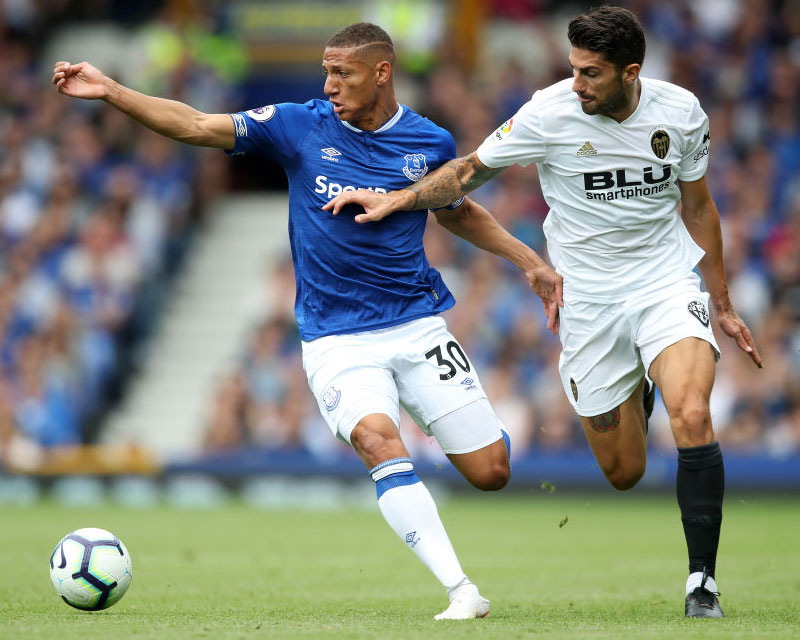 バレンシア、「100周年記念」の2018-19新ユニフォームを発表！背番号も掲載｜写真7