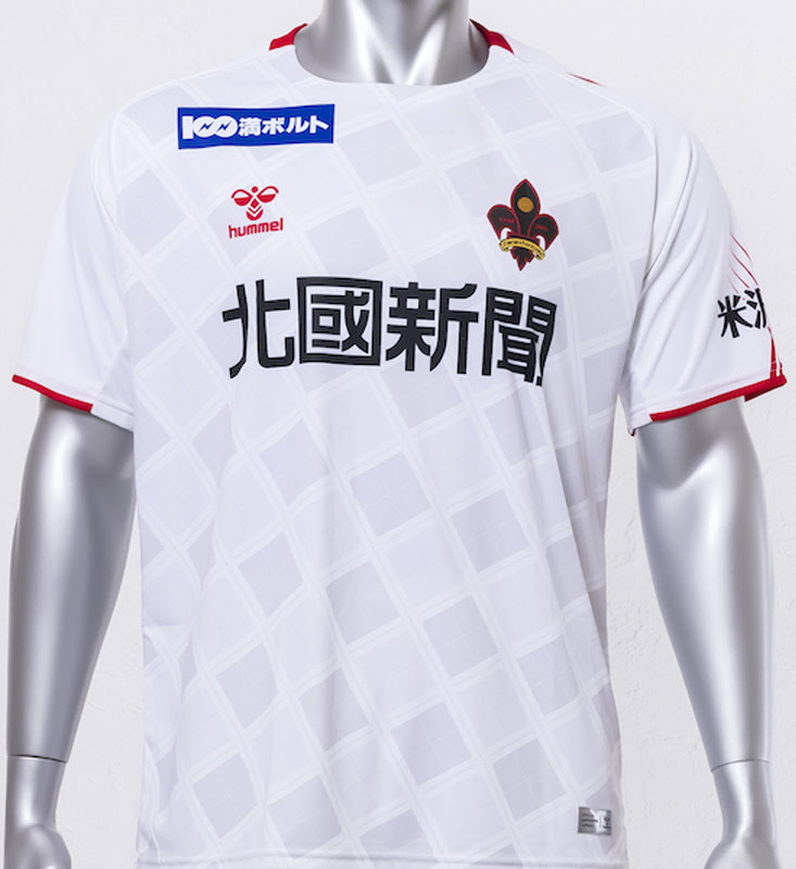 ツエーゲン金沢、2022新ユニフォームを発表！金沢駅の「鼓門」をデザイン｜写真4