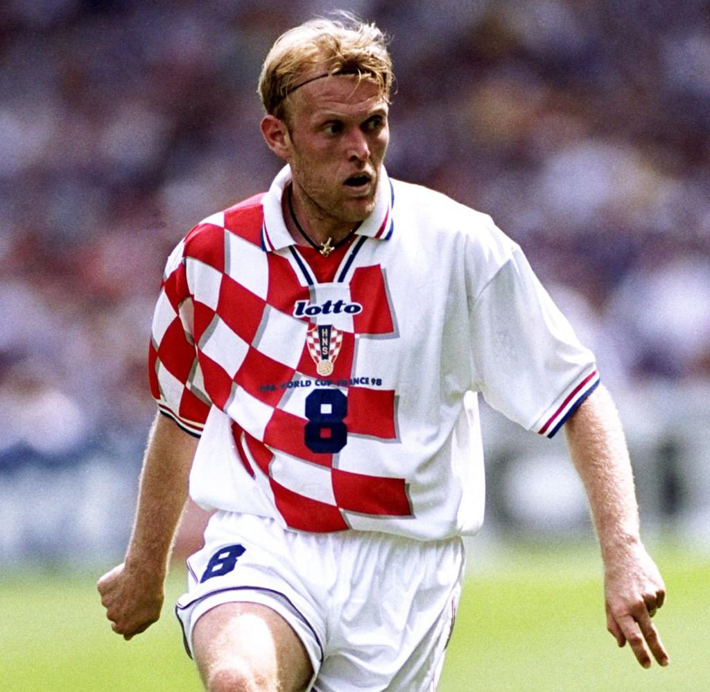 クロアチア代表、EURO2024に向けた新ユニフォームを発表！「でかチェック」と「懐かしチェック」が登場｜写真7