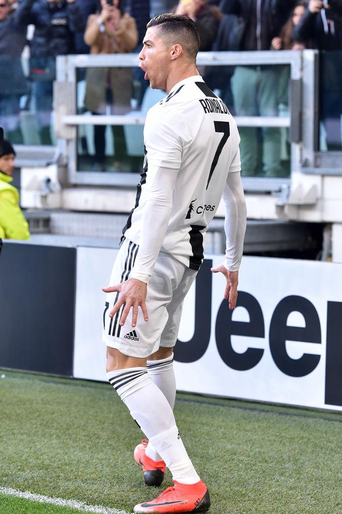 人気ゲーム「FIFAシリーズ」歴代カバーを飾ったスーパースターたち｜写真39