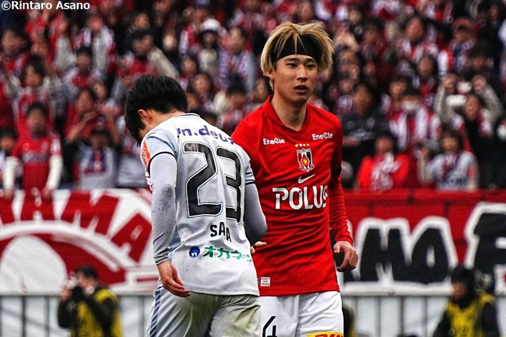 J1ファジアーノ岡山MF嵯峨理久「先輩だろうが勝たないといけない」、浦和レッズMF松尾佑介との初の真剣勝負の行く末｜写真3