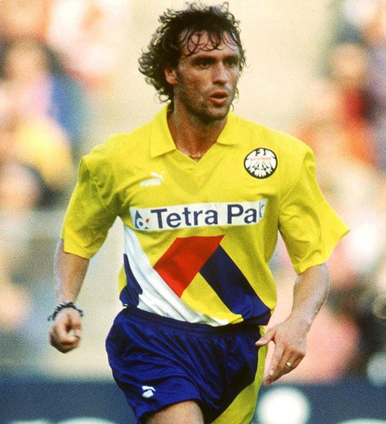 思わず絶句！ブンデスリーガ、90年代「ちょっと酷かったユニフォーム」10選｜写真3