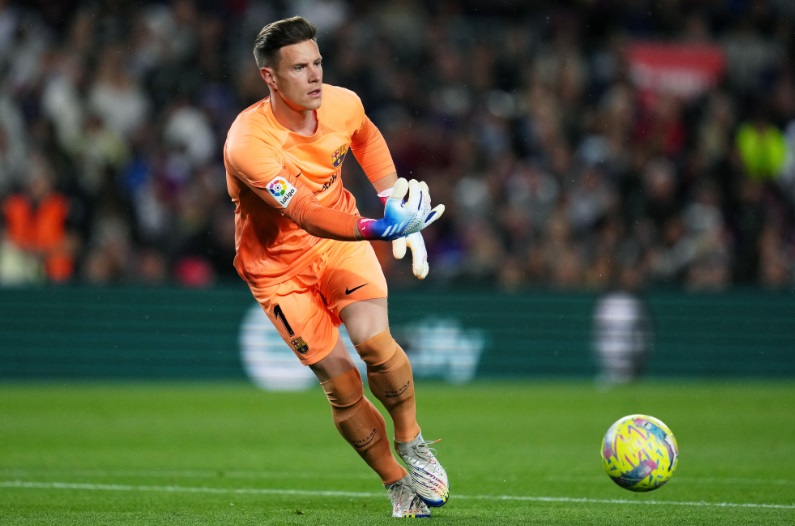 いま世界で最も凄い最強守護神ランキング、TOP10！｜写真8