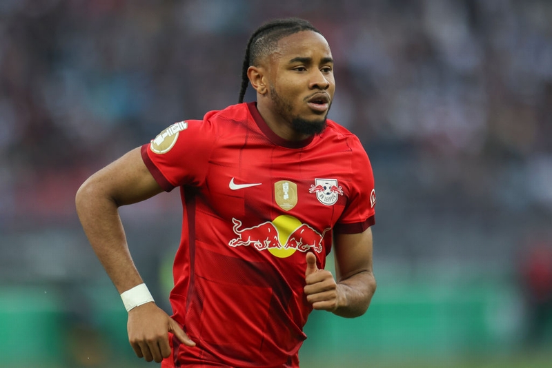 スターだらけのPSGを「退団してから輝いた下部組織出身の選手」6名｜写真7