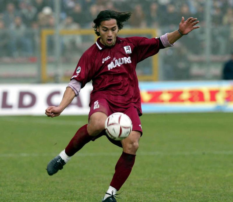 中村俊輔と「最強の同僚」ベストイレブン！恐怖のボランチが2人｜写真9