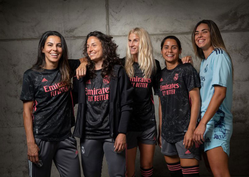 レアル・マドリー、「タイル模様」の2020-21サードユニフォームを発表！｜写真5