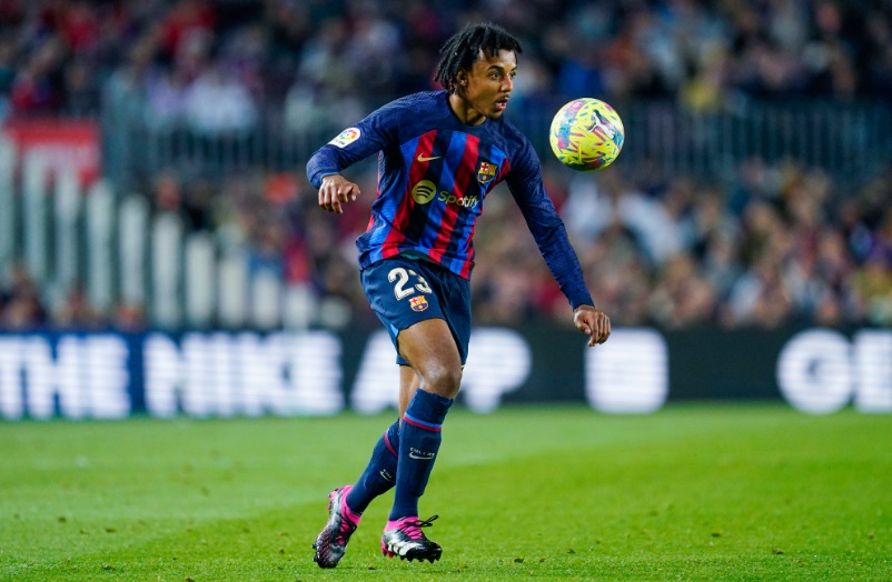 冨安健洋の代役も！いま世界最強の右サイドバック10人｜写真7