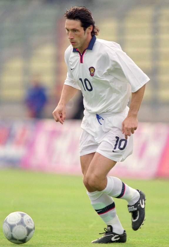 2002年日韓W杯、全代表チームの「背番号10」を振り返る｜写真29